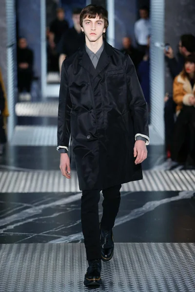 Look 1